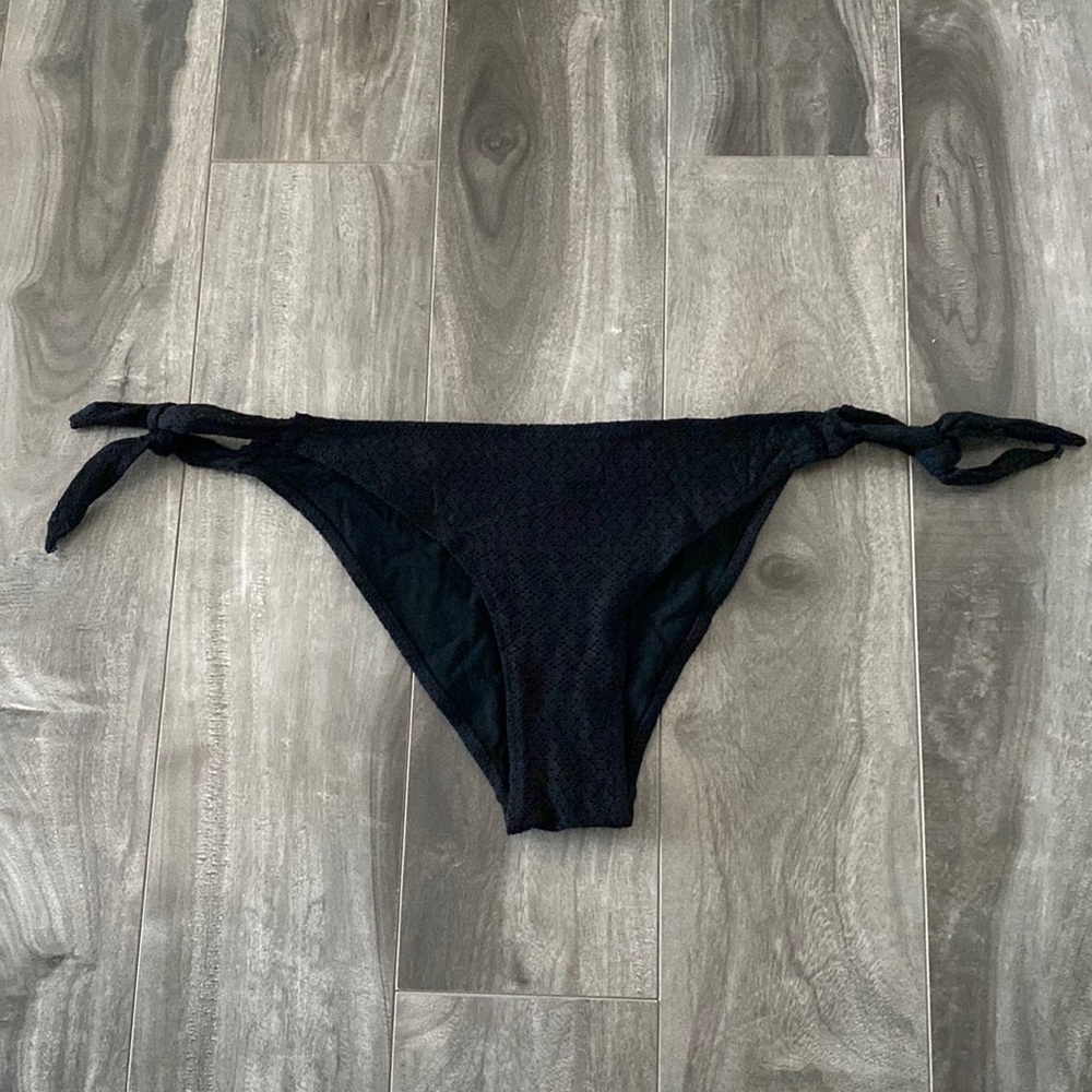 Women’s H&M bikini bottom - black